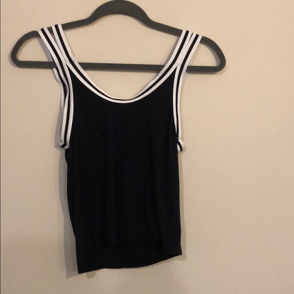 Crop top - Picture 3 of 3